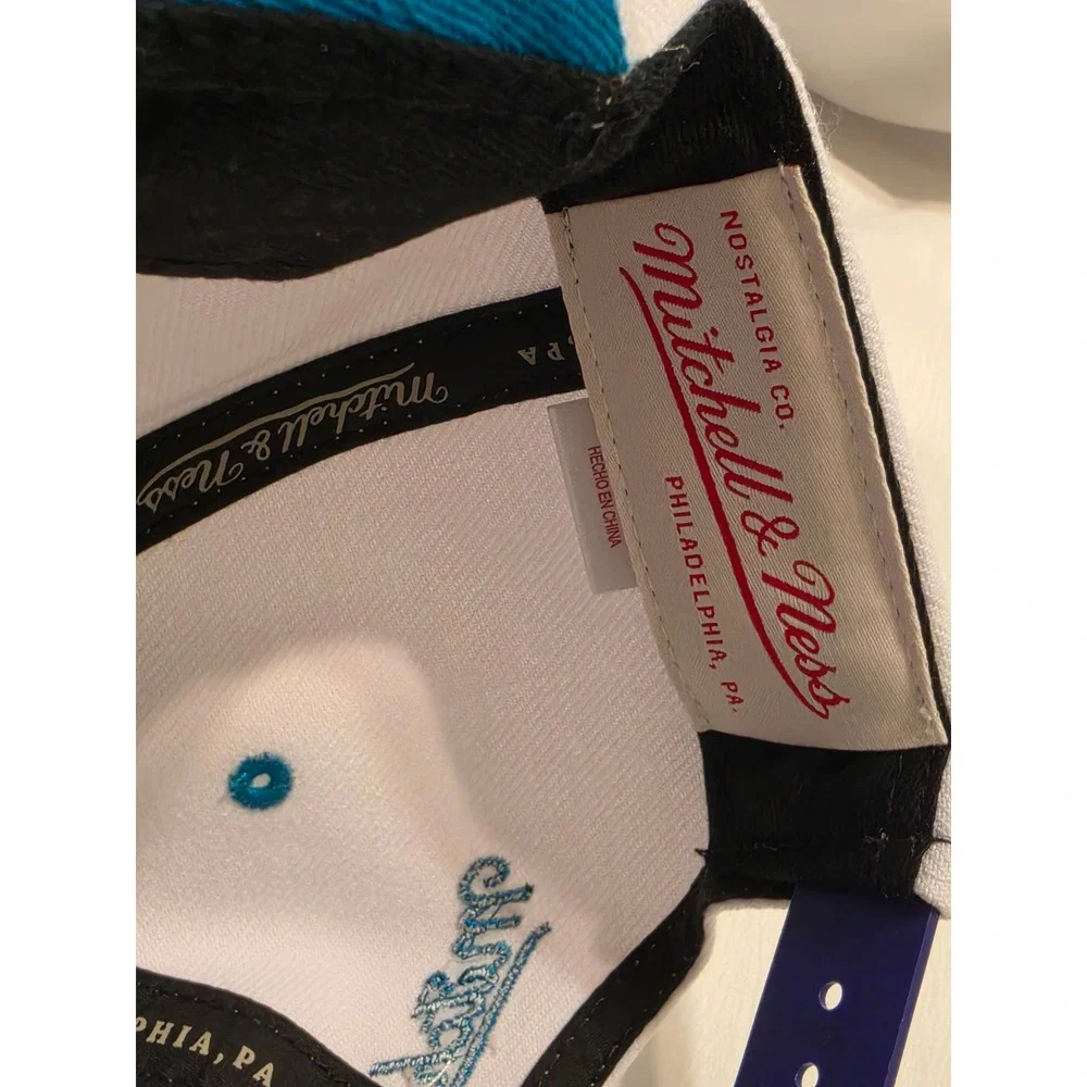 Mitchell & Ness Charlotte Hornets Snapback‎ Hat White 5 Year Anniversary Patch